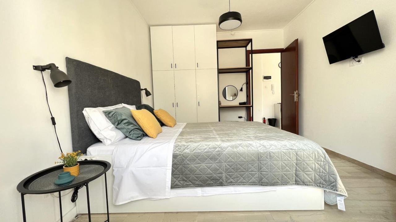 Zeus Bright & New Apartment - 25' Walk To The Acropolis Atena Exterior foto